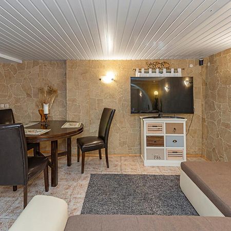 Spacious Studio Apartment By Polo Apartments Kaunas Extérieur photo